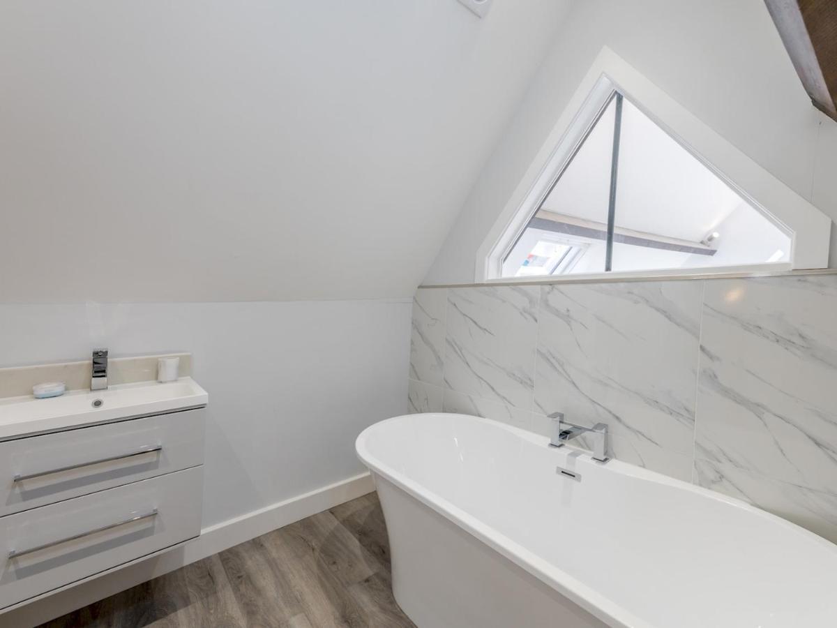 Pass The Keys Dahlia Contemporary Town Centre Apartment 什鲁斯伯里 外观 照片